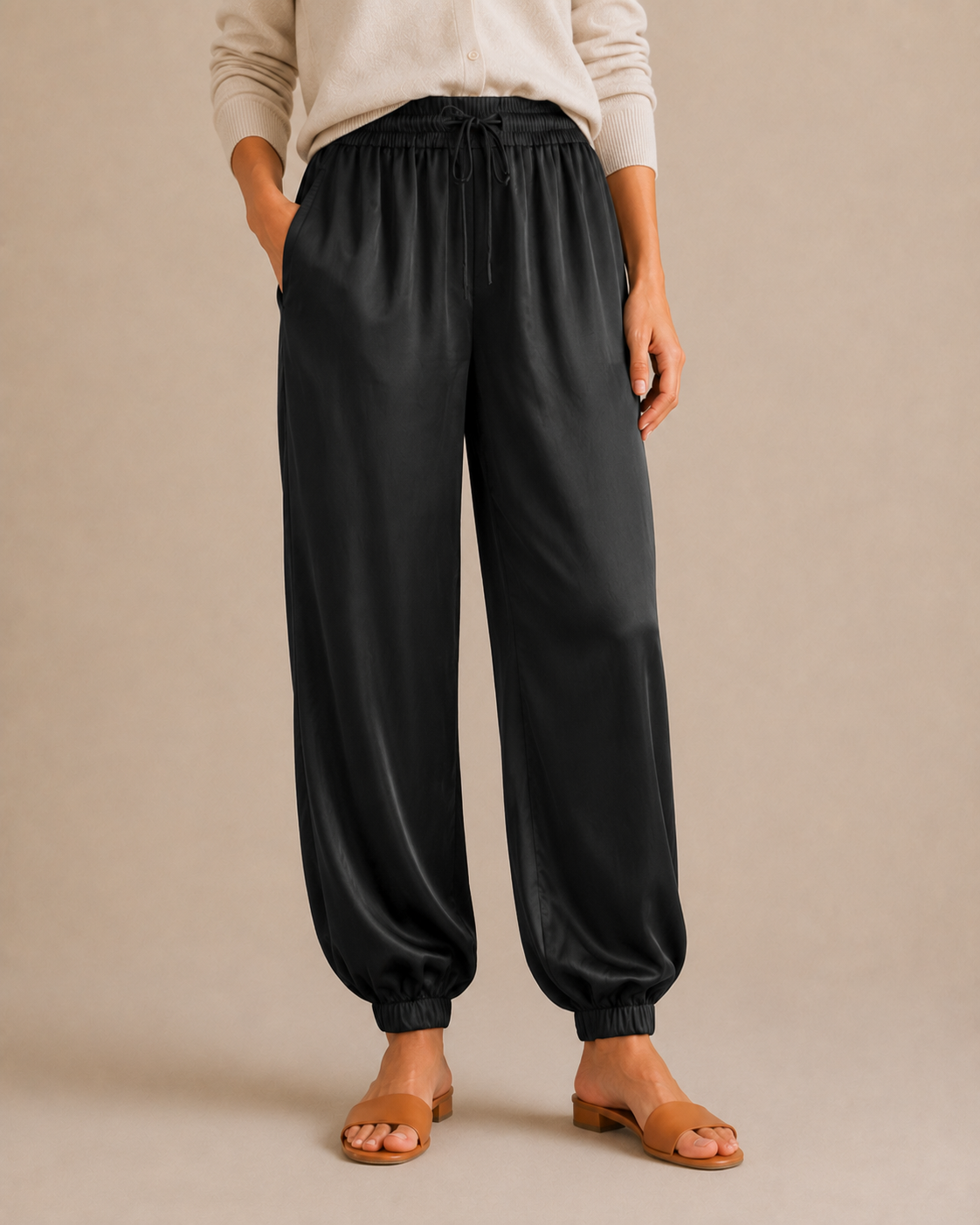 Pleated Balloon Trouser - Black front [[c:black]]