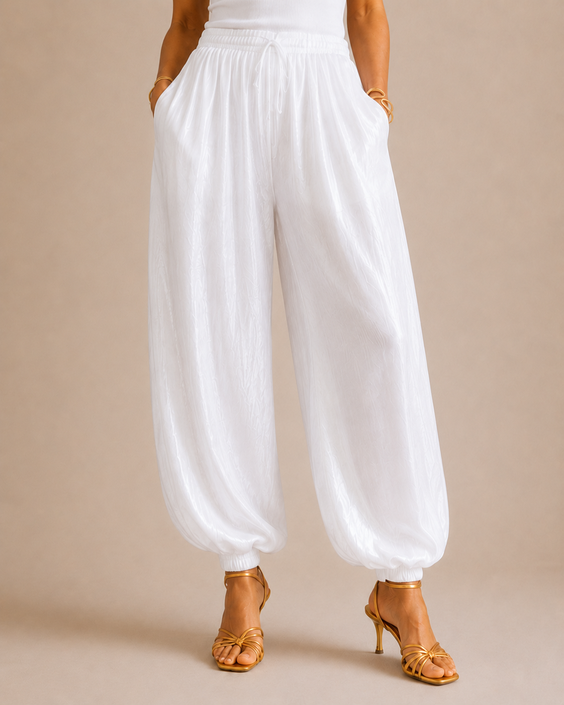 Pleated Balloon Trouser - White front [[c:white]]