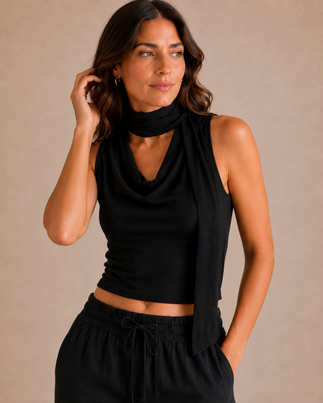V-Neck Sleeveless Tank - Black detail [[c:black]]