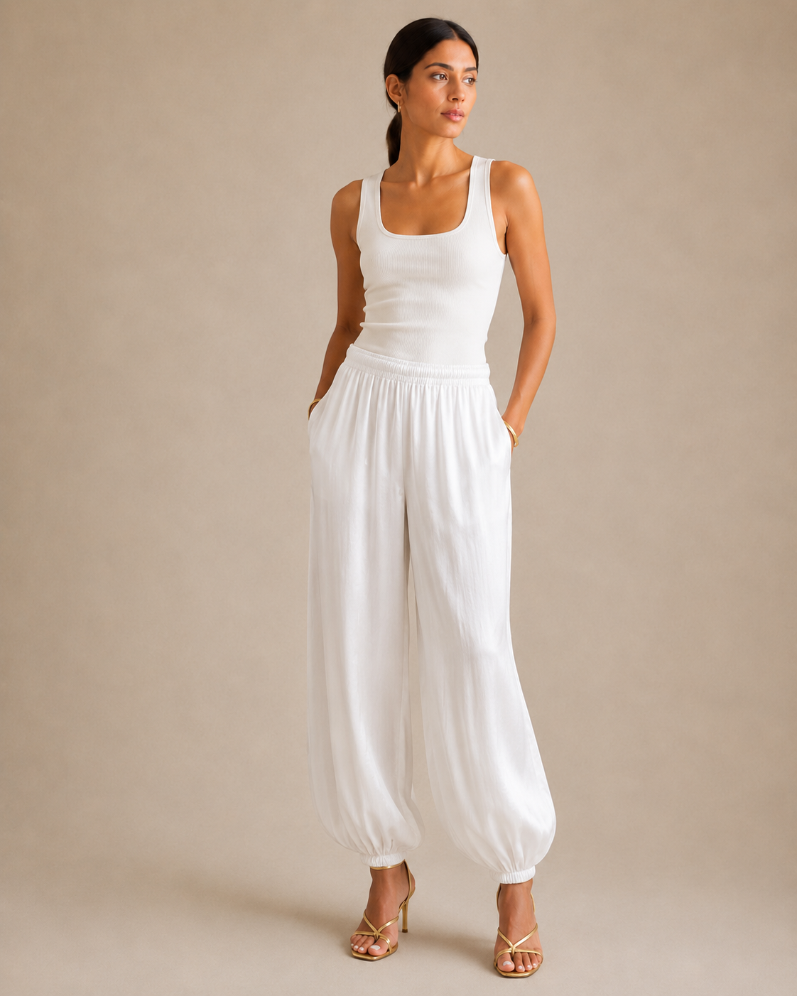 Pleated Balloon Trouser - White front [[c:white]]